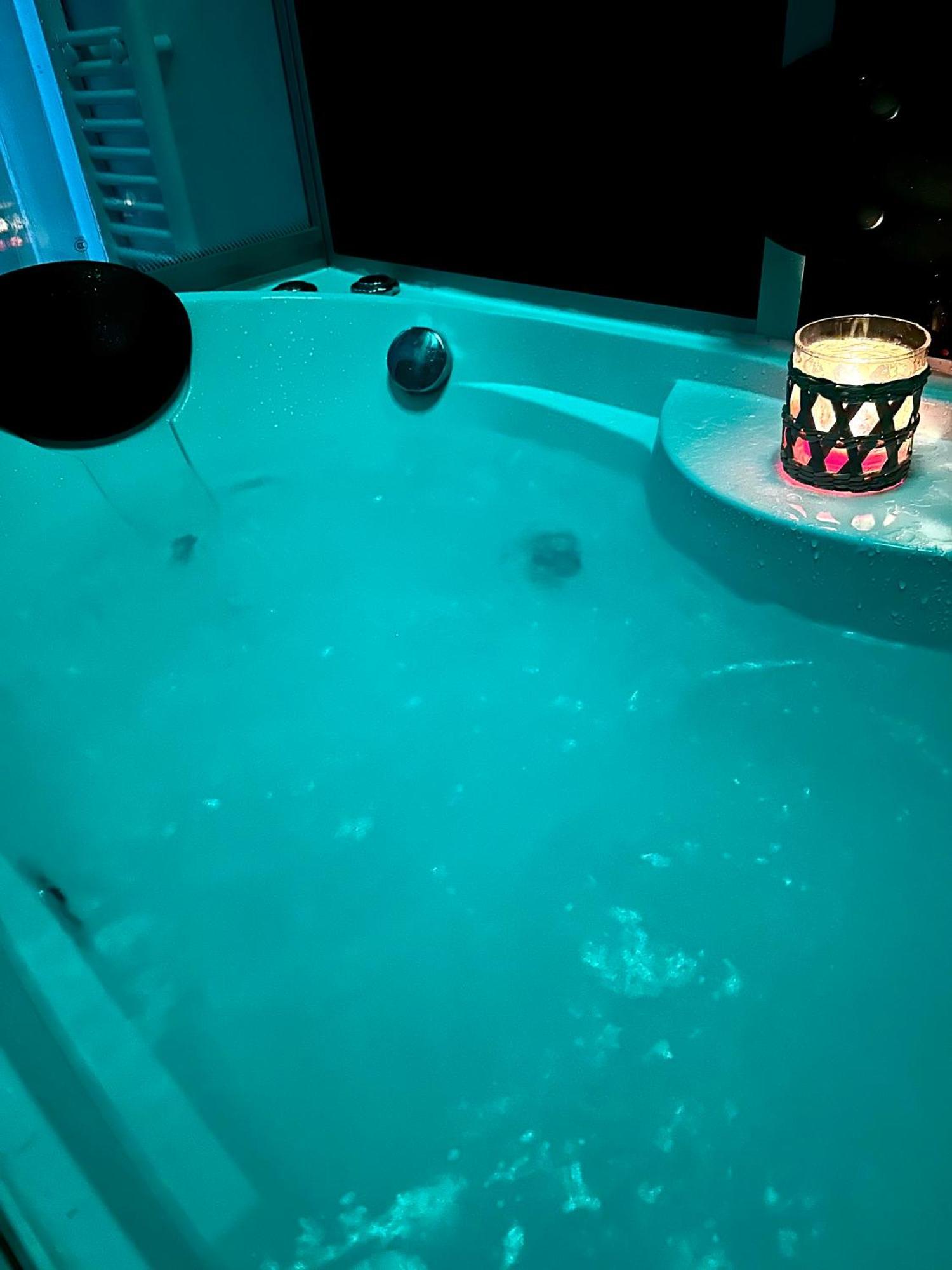 פסאו Beefree Whirlpoolsuite34-Free Parking & Fast Internet מראה חיצוני תמונה